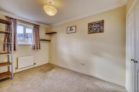 8 Jennings Close Higham-7.jpg