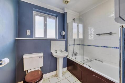 8 Jennings Close Higham-13.jpg