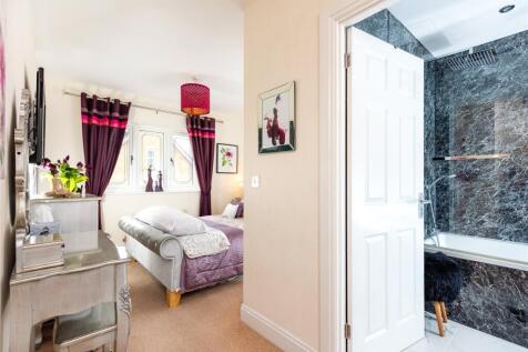 Bed 2 &amp; En Suite