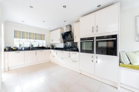 Kitchen/Breakfast Rm