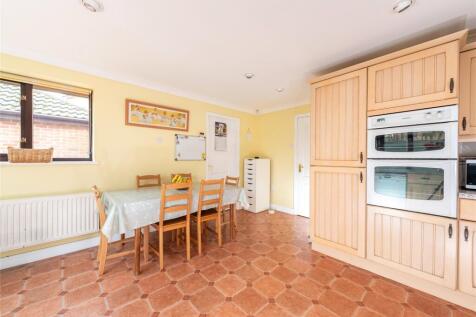 Kitchen/Dining Rm