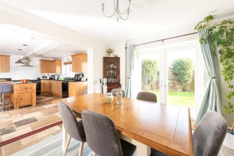 Dining/Kitchen