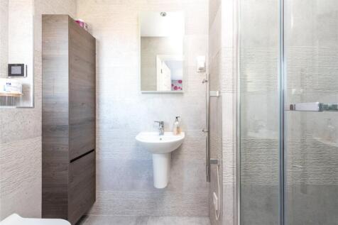Bed 2 En Suite