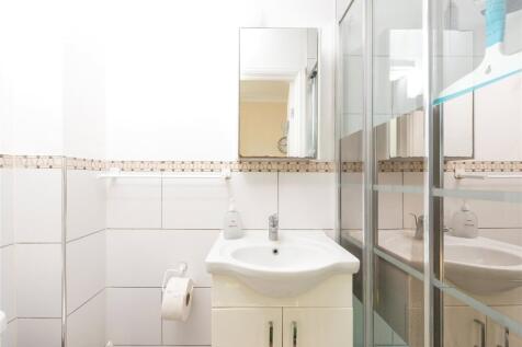 Bedroom Two En Suite