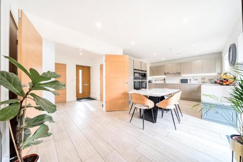 Kitch/Din/Sit Room