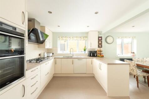 Kitchen/Dining Rm