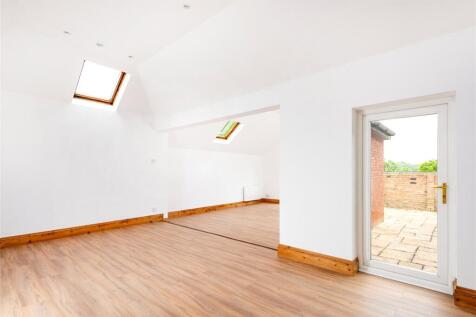 Studio/Sitting Rm