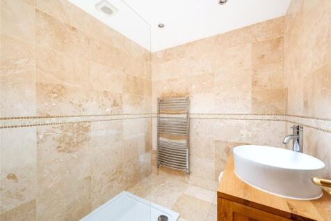 G/G Shower Room