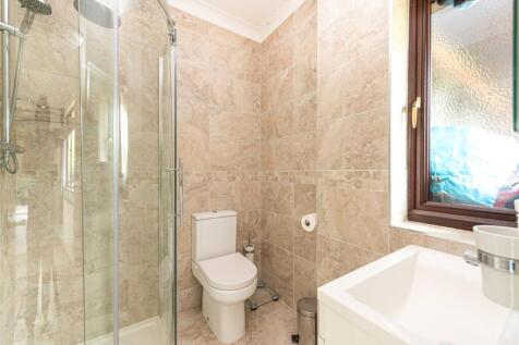 Bed 2 En Suite