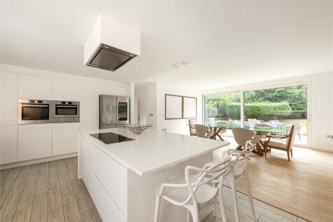 Kitchen/Din/Sitt Rm