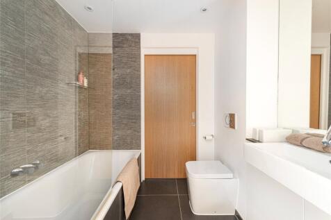 Bed 3/4 En Suite
