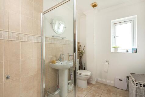 Bed 2 En Suite