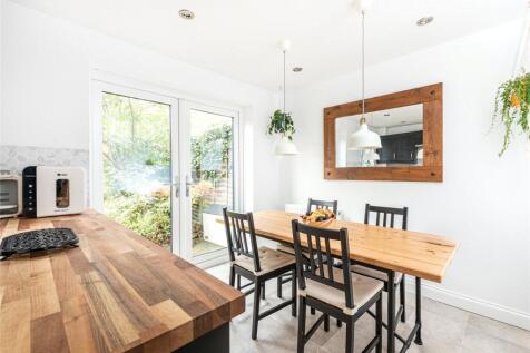 Kitchen/Dining Rm