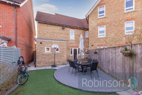 112 Blackamoor Lane-3