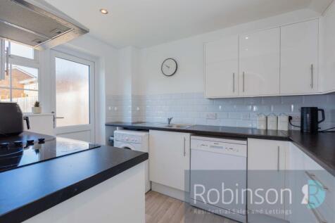 19 Lyneham Gardens-13
