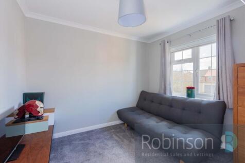 19 Lyneham Gardens-14