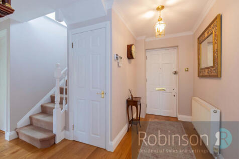 11 Silvertrees Drive-22