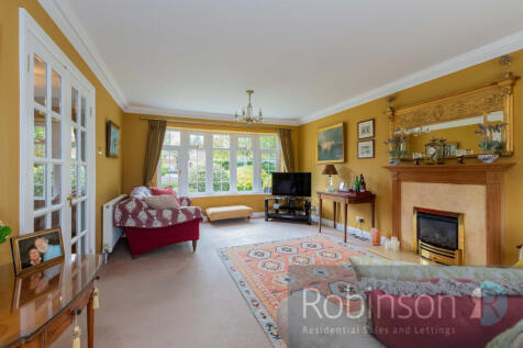 11 Silvertrees Drive-17