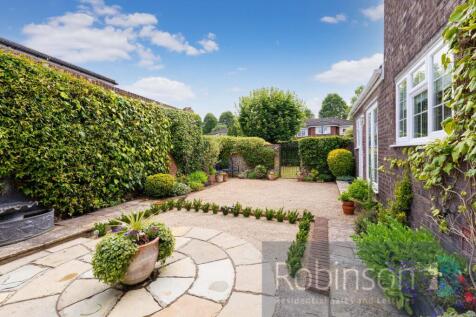 11 Silvertrees Drive-14