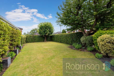 11 Silvertrees Drive-9