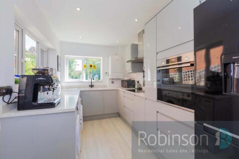68 Cannon Court Road-19