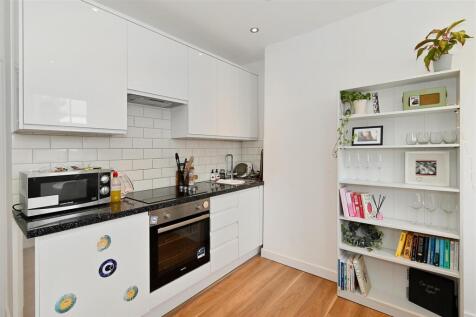 Commercial-Road (6).JPG