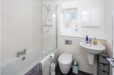 12-bathroom.jpg
