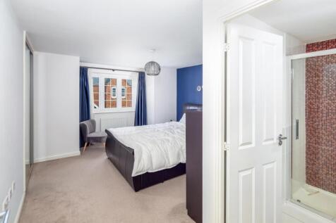 18-bedroom 1.jpg