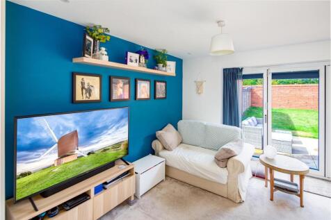 11-living room.jpg