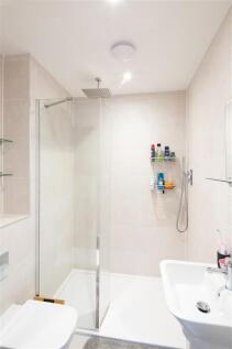 25-en-suite.jpg