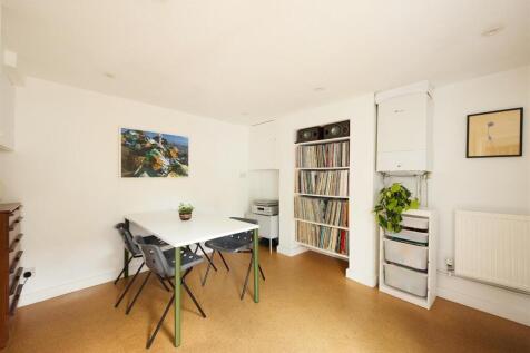 Dining room 01 copy.jpg