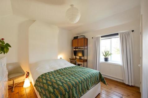 Master bedroom 01 copy.jpg