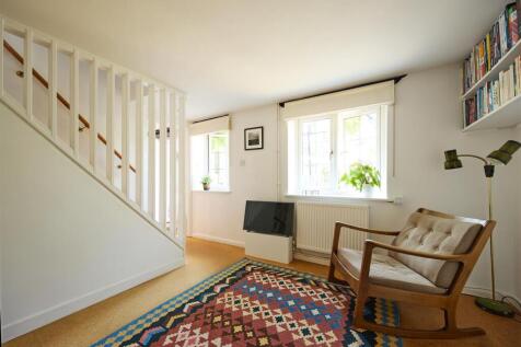 Living room 02 copy.jpg