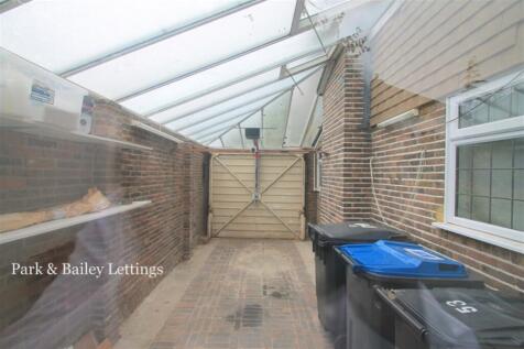 Lean-to store
