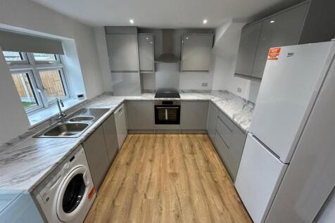 kitchen 2.jpg