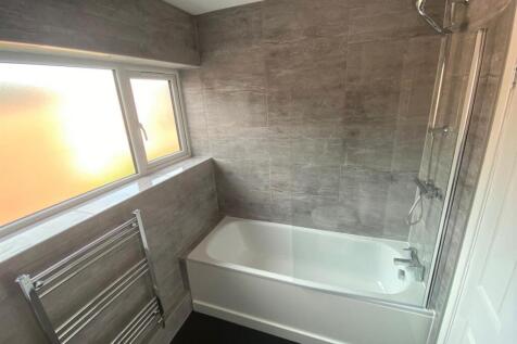 65b Station Lane new bathroom.jpg