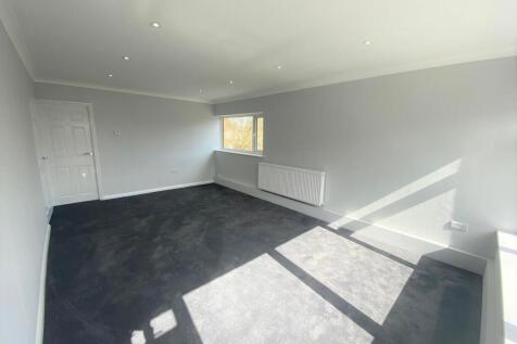65b Station Lane lounge 2 new .jpg