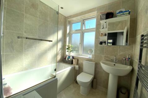 bathroom 1 new.jpg