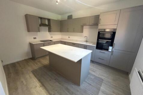 kitchen 1.jpg