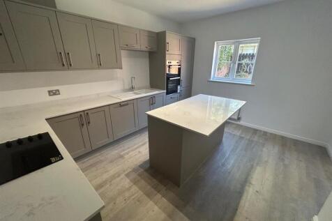 kitchen 2.jpg