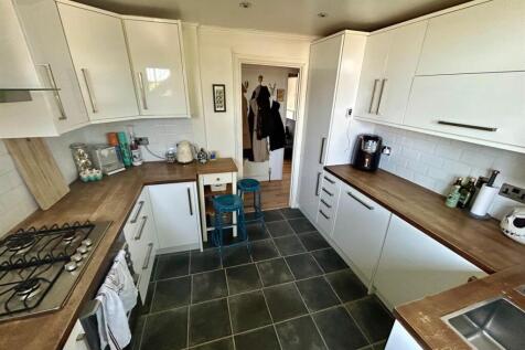 kitchen 2.jpg