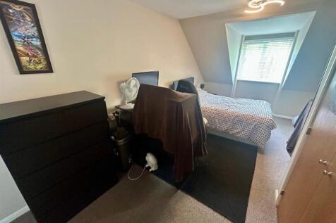 bed 1 2.jpg