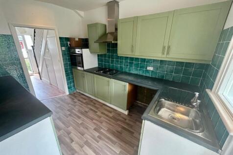 kitchen 2.jpg