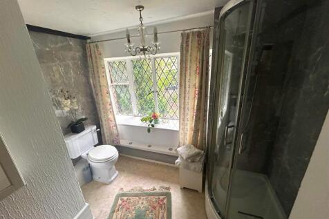 Shower room.jpg