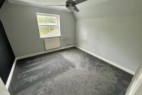 bed 2.jpg
