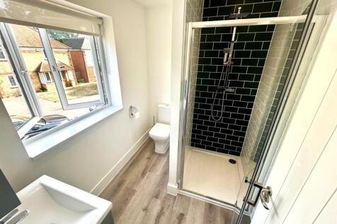 Bathroom 3.jpg - edited .jpg