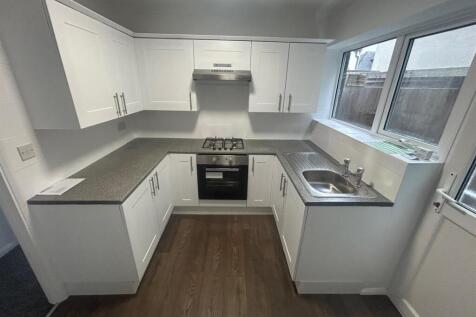 kitchen 1.jpg