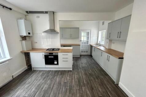 kitchen 2.jpg