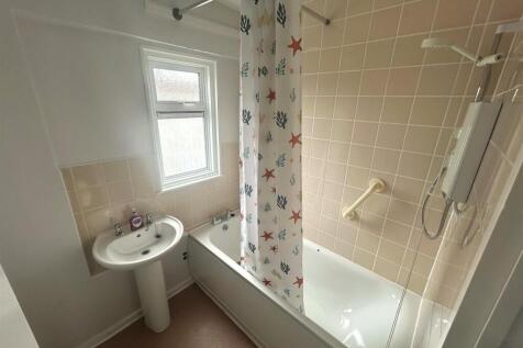 Bathroom 1 edited .jpg