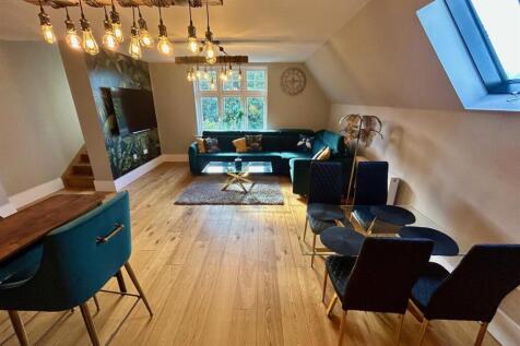 lounge 2.jpg